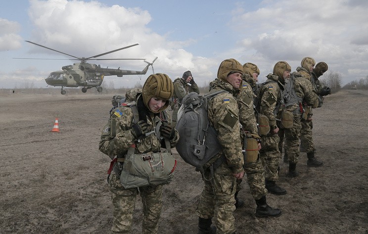 Из-за низкой зарплаты из армии Украины за полгода уволились 11 тысяч офицеров