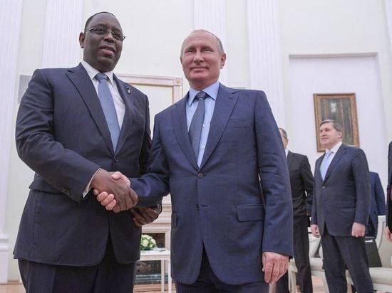 Президента кинули с кортежем: криминальный скандал между Россией и Сенегалом