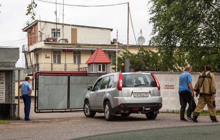 Адвокат избитого в ярославской колонии заключенного покинула Россию