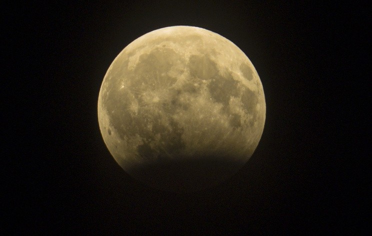 Россияне смогут увидеть самое длительное затмение Луны в XXI веке