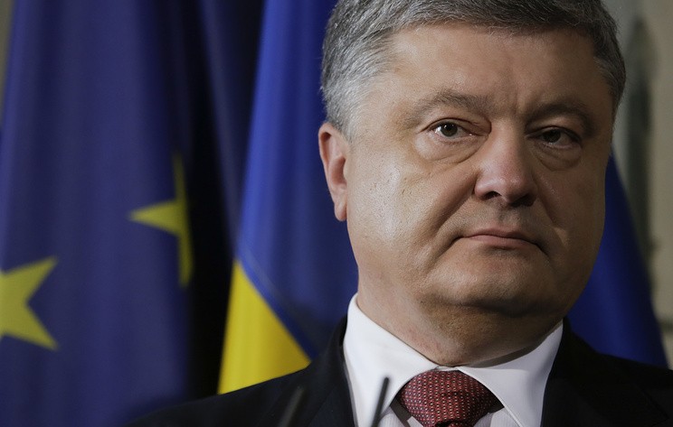 Порошенко поручил силовым ведомствам пресечь досмотр украинских судов в Азовском море