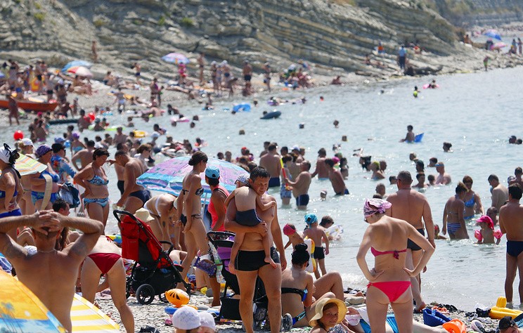 На пляжах Анапы и Геленджика запретили купаться