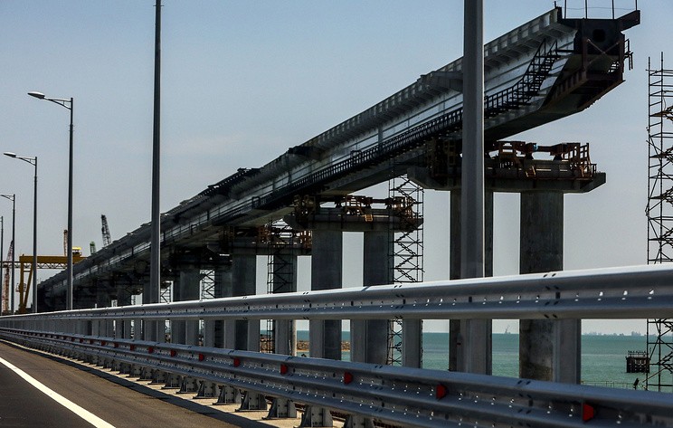 В инфоцентре "Крымский мост" заявили, что санкции ЕС не отразятся на строительстве объекта