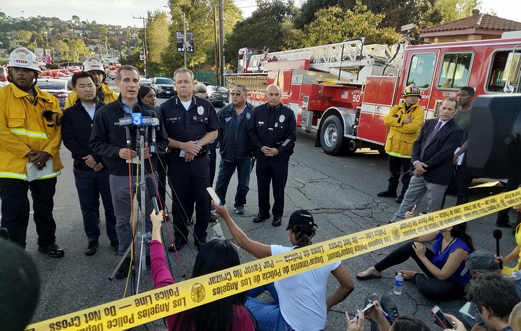 В Лос-Анджелесе в результате захвата заложников в магазине погибла женщина