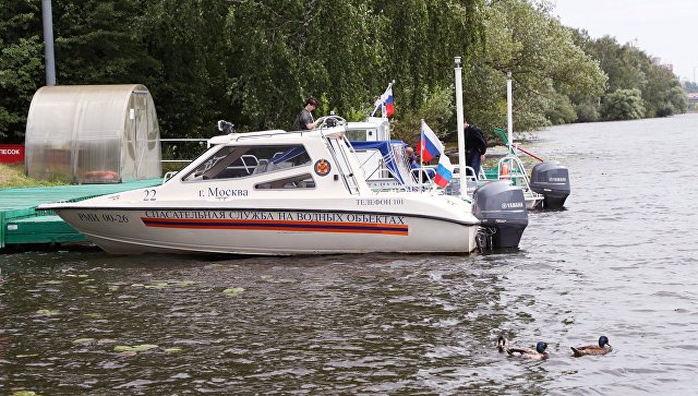 Кто обеспечивает безопасность купальных зон в Москве?
