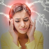 Женщины чаще страдают мигренью из-за половых гормонов