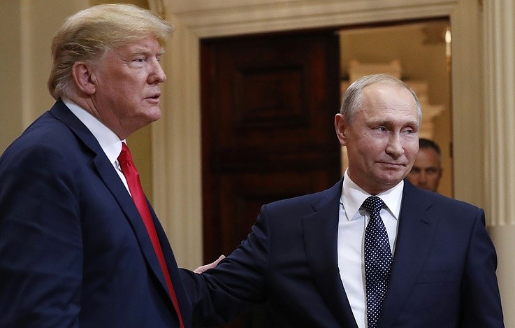 CNN: спецслужбы США считают, что встреча Путина и Трампа превзошла ожидания России