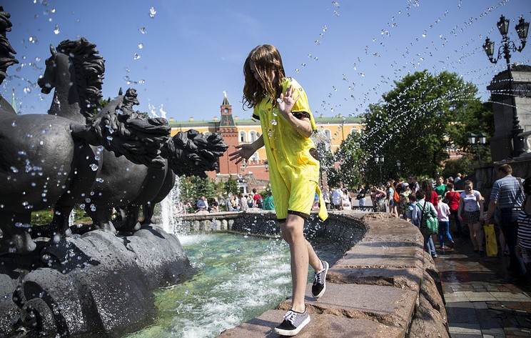 МЧС распространило экстренное сообщение о сильной жаре в Москве