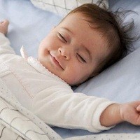 Младенцы, которым не хватает активности днем, хуже спят ночью