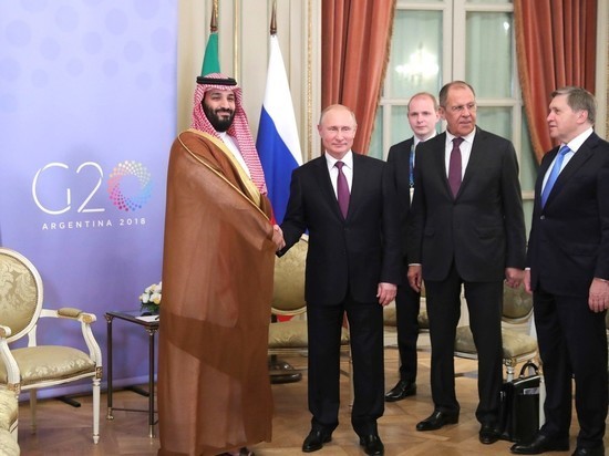 В Кремле объяснили, почему Путин «дал пять» саудовскому принцу
