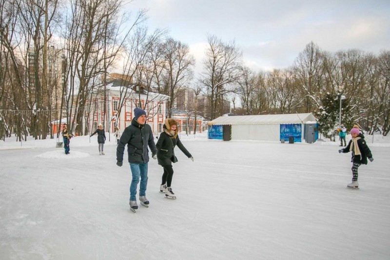 12 катков Москвы: где кататься этой зимой