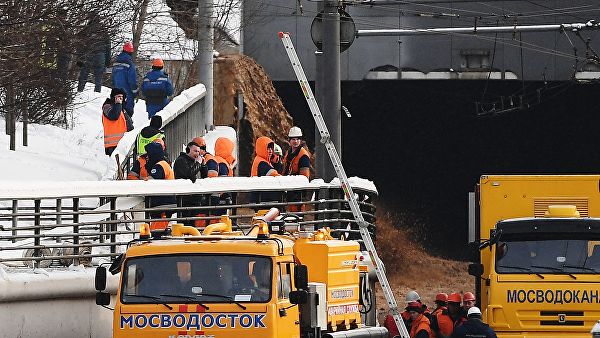 Бирюков рассказал, сколько продлятся работы коммунальных служб в тоннеле