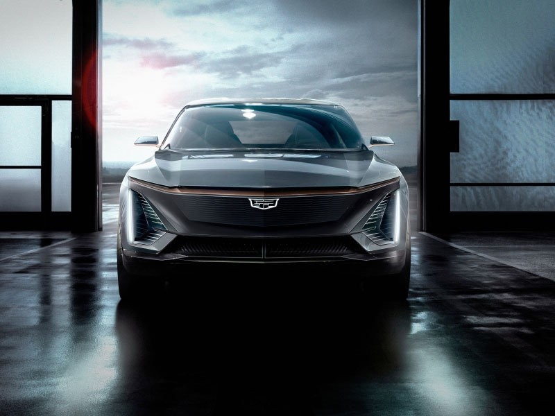  Компания Cadillac анонсировала свой первый электромобиль (ФОТО)