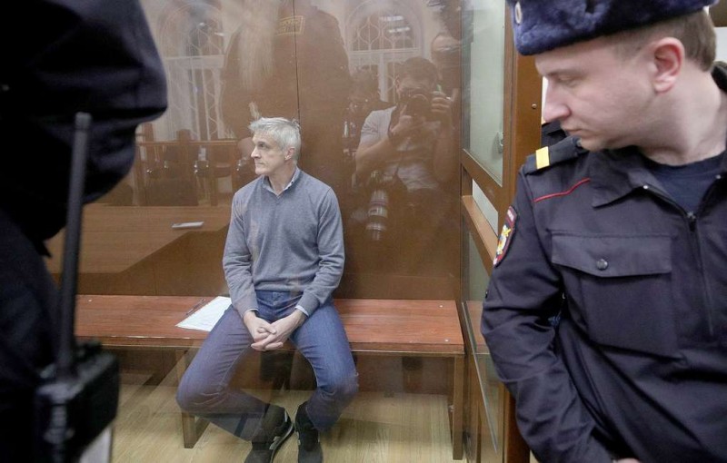 Майкла Калви арестовали по подозрению в хищении 2,5 млрд рублей у банка "Восточный"