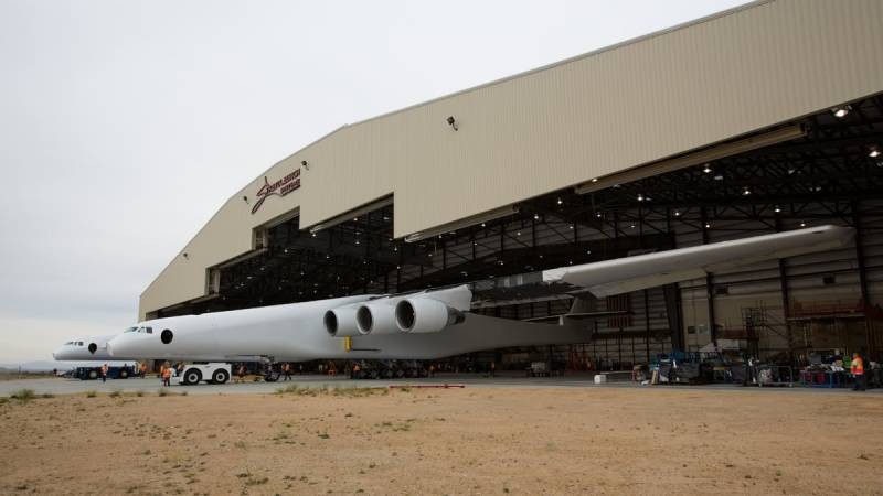 Обманный маневр: крупнейший самолет в мире может быть секретным оружием США