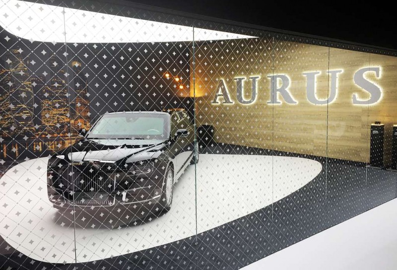 Российский бренд Aurus представили на международном автосалоне в Женеве