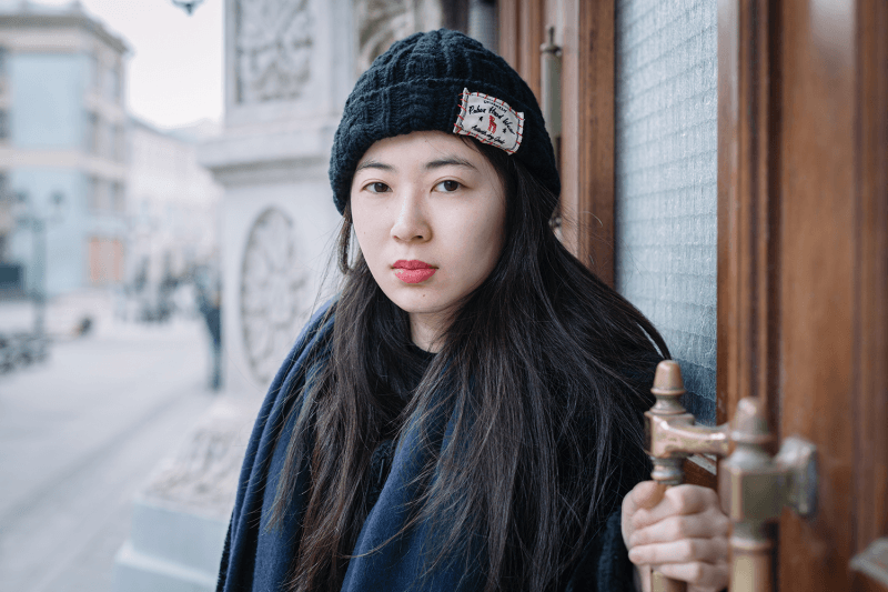 «Ваша ирония слишком умная»: японская художница о русской энигме, сале и холодце