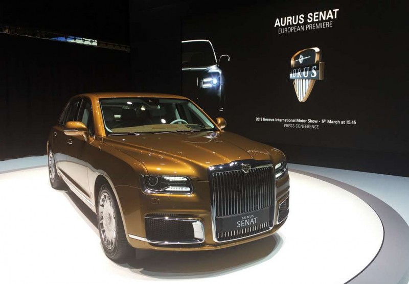 Российский бренд Aurus представили на международном автосалоне в Женеве