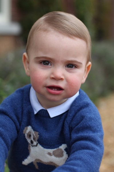 Принц Уильям и Кейт опубликовали фото своего младшего сына — принца Луи