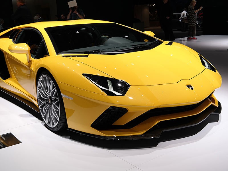  Российские продажи автомобилей Lamborghini выросли почти в 10 раз