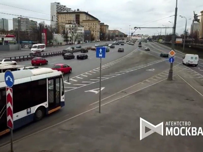  Дорожные камеры в Москве начали выписывать штрафы за выезд на пять выделенных полос в выходные дни
