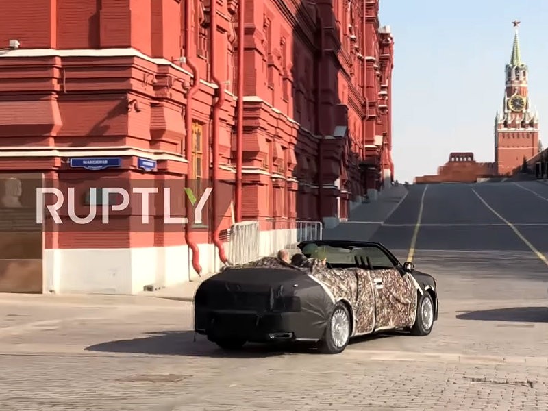  Кабриолеты Aurus попали на ВИДЕО на Красной площади