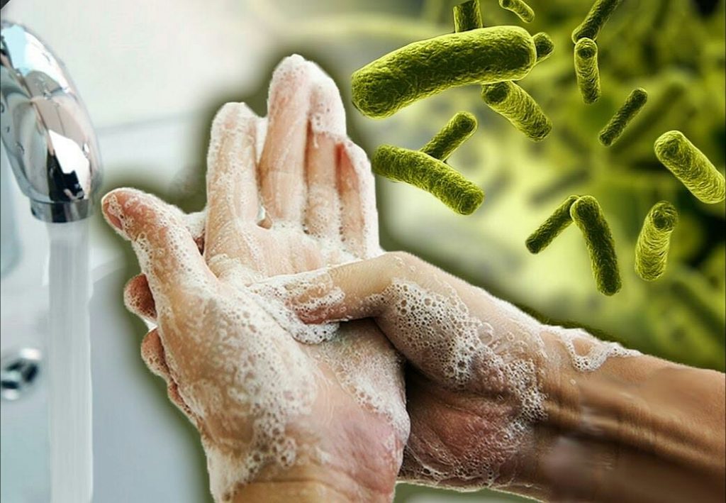 Стоит ли мыть руки антибактериальным мылом