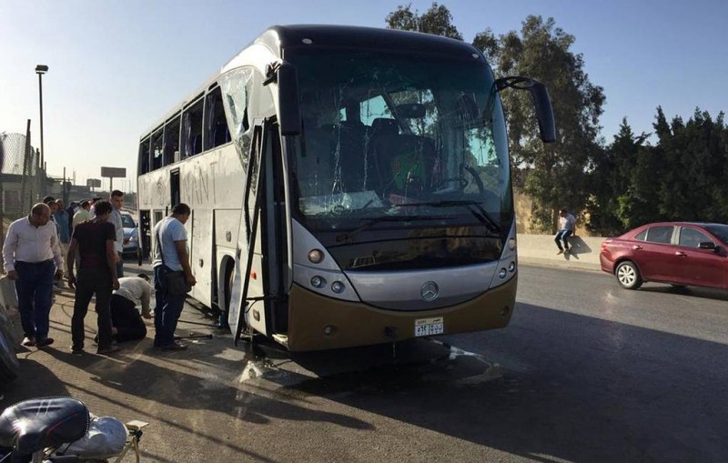 В МИД РФ сообщили, что россияне не пострадали при взрыве у туристического автобуса в Каире