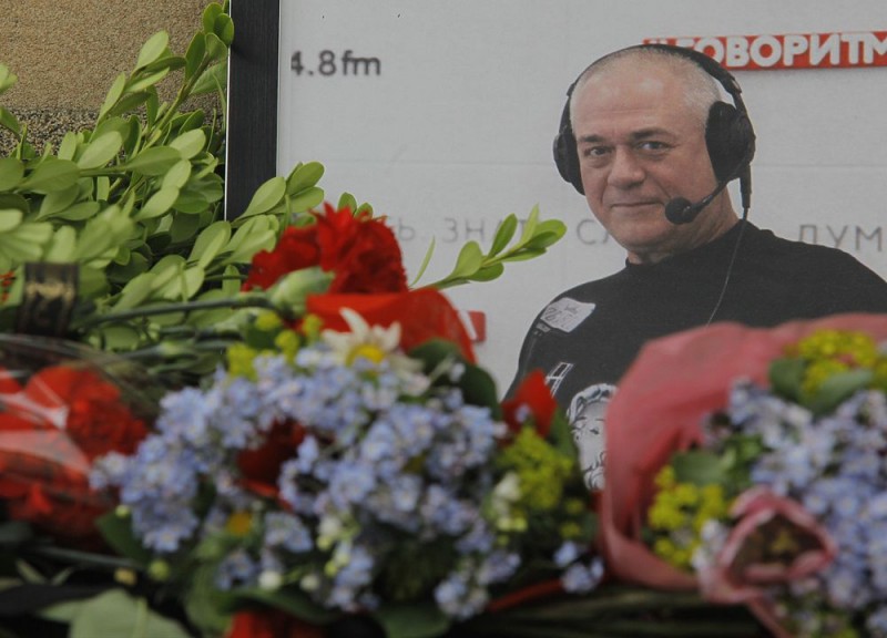 Прощальный скандал Сергея Доренко: кто и зачем сорвал похороны радиоведущего