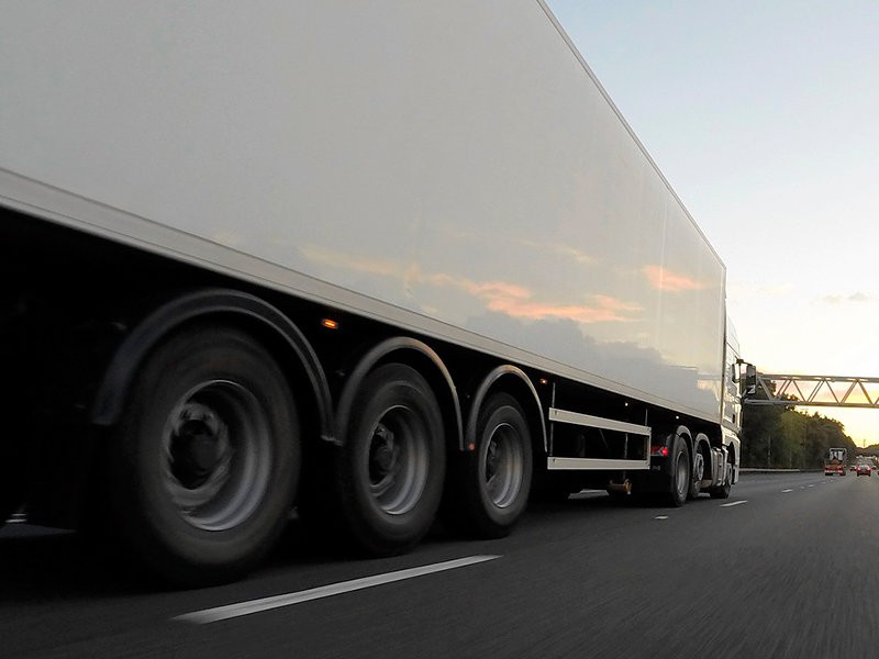  В России ввели ограничения на движение грузовиков по федеральным трассам в сильную жару