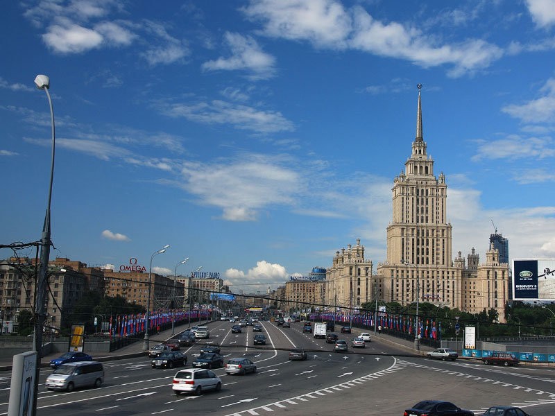  Стоимость строительства дублера Кутузовского проспекта в Москве оценили в 40 млрд рублей, а плату за проезд по нему – в 270 рублей