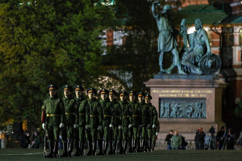 Вторая ночная репетиция военного парада прошла на Красной площади