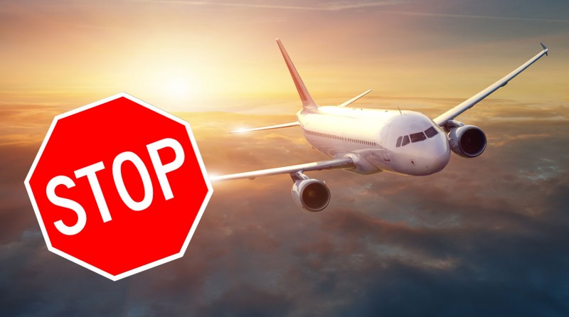 Пассажиров самолета выгнали из-за смертельного заболевания