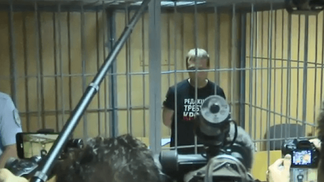 Журналист "Медузы" Голунов освобожден из-под стражи