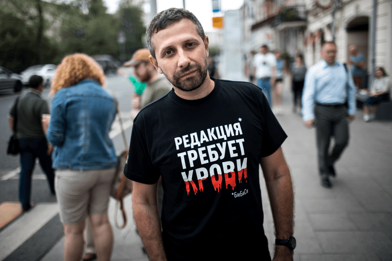Сотни задержаний, резиновые дубинки, «Мы Голунов»: как прошло мирное шествие в День России
