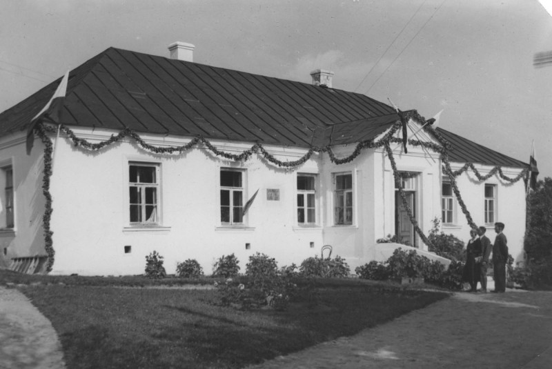 95 лет назад в Новогрудке начали насыпать уникальный Курган Мицкевича. Смотрите, как это было