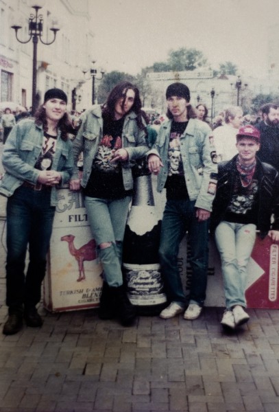 «Далеко от сцены и с разбитой физиономией»: рокеры — о фестивале «Монстры рока» в 1991-м
