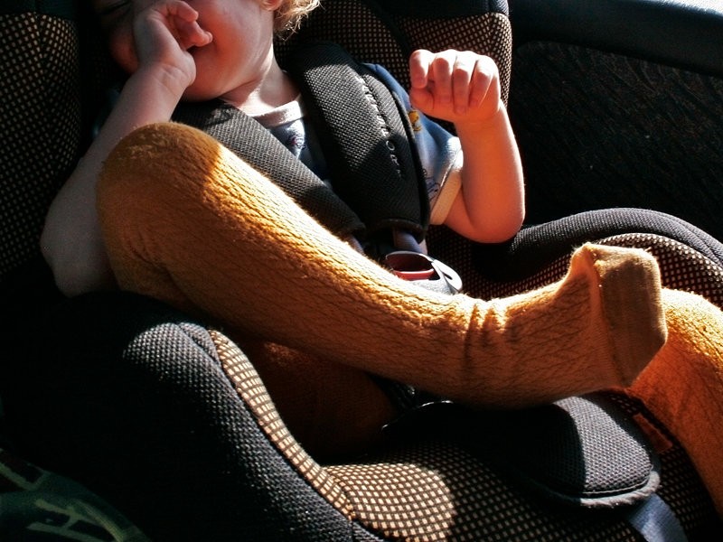  Глава ГИБДД предложил подумать о введении дополнительных ограничений скорости для водителей при перевозке детей