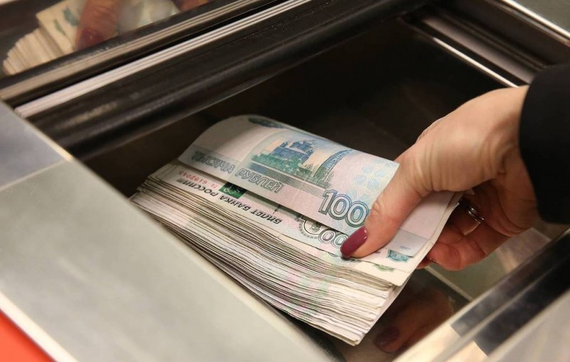 Минтруд предложил увеличить МРОТ до 12 130 рублей