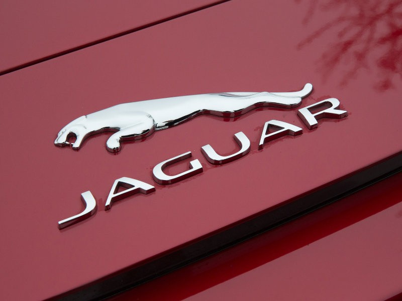  В компании Jaguar призвали составителей Оксфордского словаря пересмотреть определение слова "автомобиль"