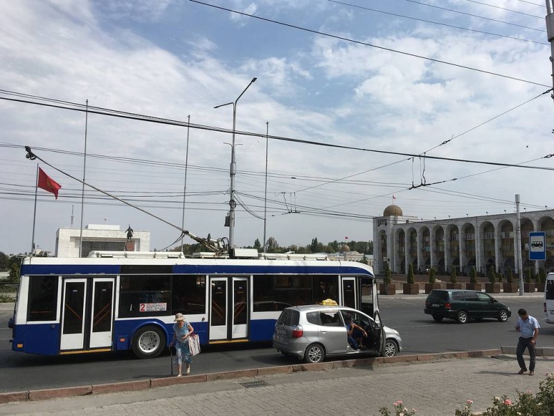 Обстановка на улицах Бишкека после ночных беспорядков остается спокойной