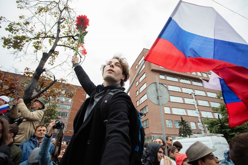 «ОМОН — главный хипстер Москвы»: что происходило на сцене митинга и за ее пределами