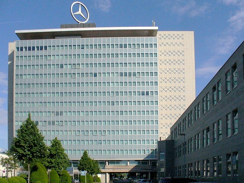  Прокуратура Штутгарта оштрафовала Daimler AG на 870 млн евро за манипуляции с данными о выбросах двигателей машин