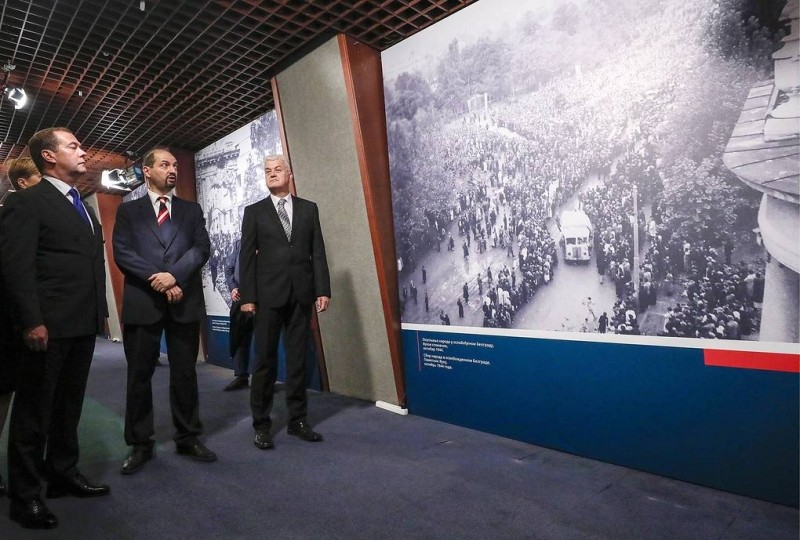 Бороться с искажением истории. Медведев в Сербии призвал сохранять правду о Второй мировой