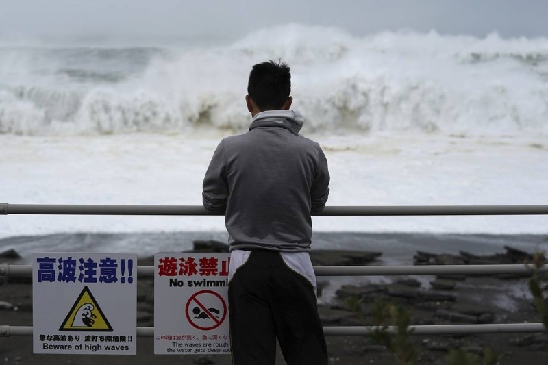 В Японии объявили высшую степень угрозы в связи с тайфуном "Хагибис"