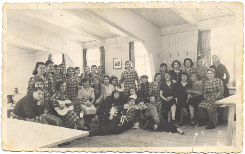 Праздник в лагере: как отмечали Новый год советские люди, угнанные на работы в Третий рейх