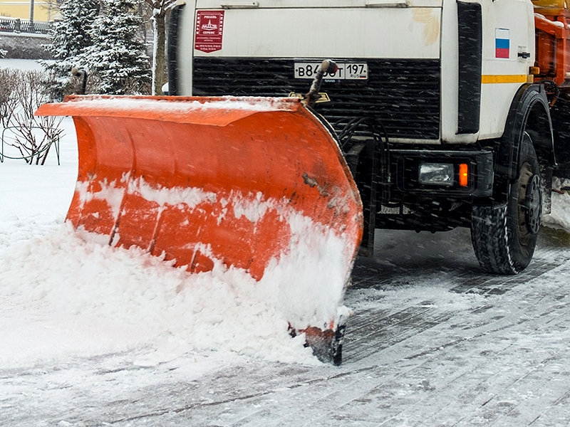  В России начали испытывать беспилотные снегоуборочные машины