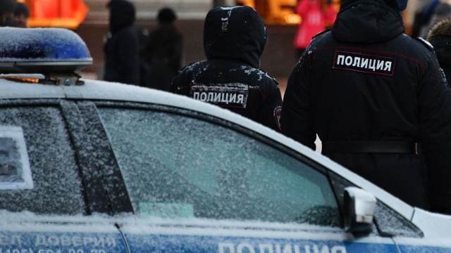 В Петербурге водитель иномарки выстрелил мужчине в лицо из-за спора о парковке