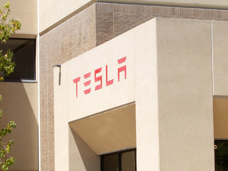  Tesla намерена взыскать с бывшего сотрудника 167 млн долларов